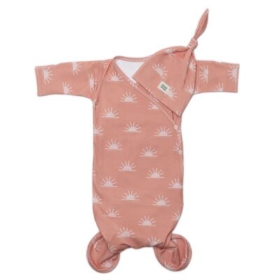 Śpiworek wielofunkcyjny NEWBORN FISH możesz wykorzystać jako śpiworek lub otulacz śpioszkowy.