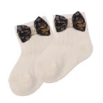 Hi Little One – Skarpetki BOHO FLOPI Navy dla niemowlaka | 6–12 miesięcy | Pom Pom