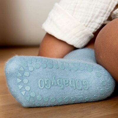 gobabygo-antyposlizgowe-skarpetki-do-nauki-chodzenia-dusty-blue-6-m-2