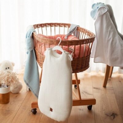 hi-little-one-spiworek-dla-noworodka-muslin-tog-30-one-bag-white-roz-s