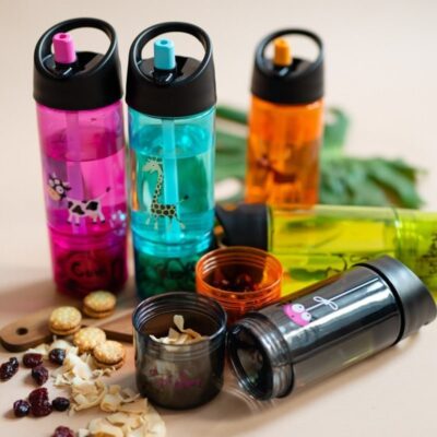 carl-oscar-kids-bottle-2in1-bidon-z-pojemnikiem-na-przekaski-2w1-lime-monkey