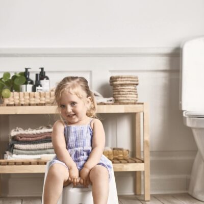 pol_pl_BABYBJORN-nocnik-fotelik-bialy-7364_2