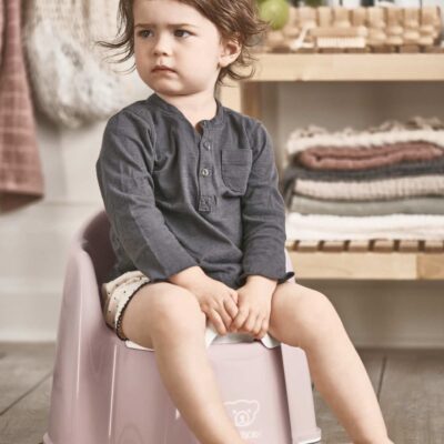 pol_pl_BABYBJORN-nocnik-fotelik-rozowy-7366_2