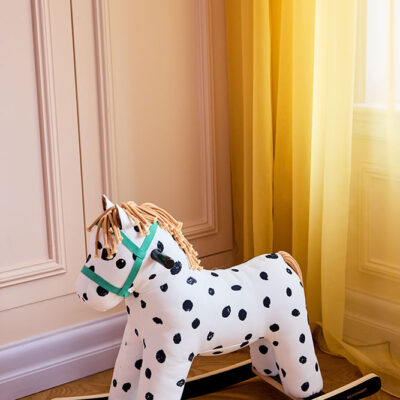 pol_pl_Kids-Concept-Konik-na-biegunach-PIPPI-35842_1